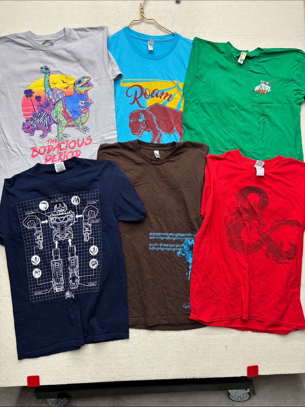 Mixed Graphic Tees - Multi Color Pack lot of 6 size small